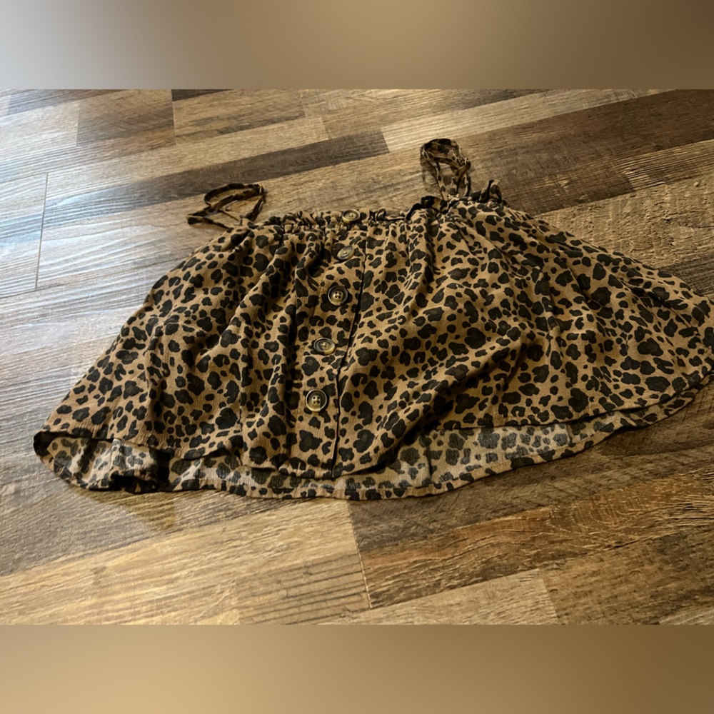 Women’s crop top party shirt, leopard pattern, great condition